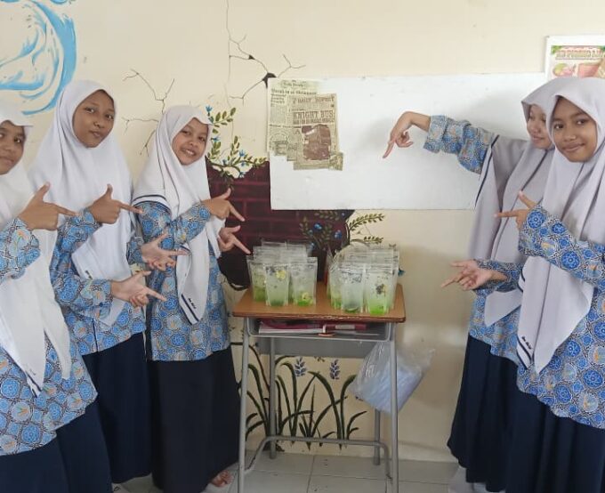 SMPIT  Ibnu Masud Ejawantahkan Hasil Kegiatan Belajar Siswa Kelas IX melalui Ujian Praktik