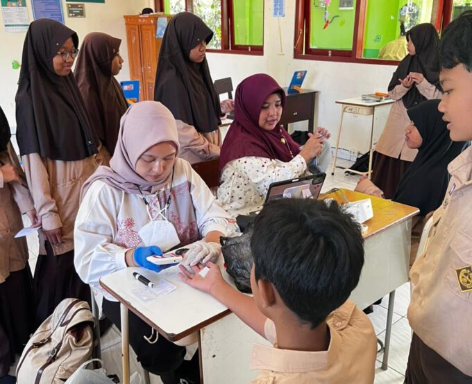 Cek Kesehatan Gratis (CKG) Puskesmas Wates di SMPIT Ibnu Masud: Bukti Komitmen Sekolah Mewujudkan Kesehatan Siswa menjadi Prioritas Utama