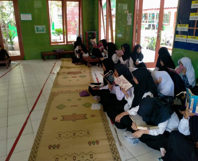 Peringatan Hari Santri di SMPIT Ibnu Masúd: Momentum Santri Pererat Ukhuwah